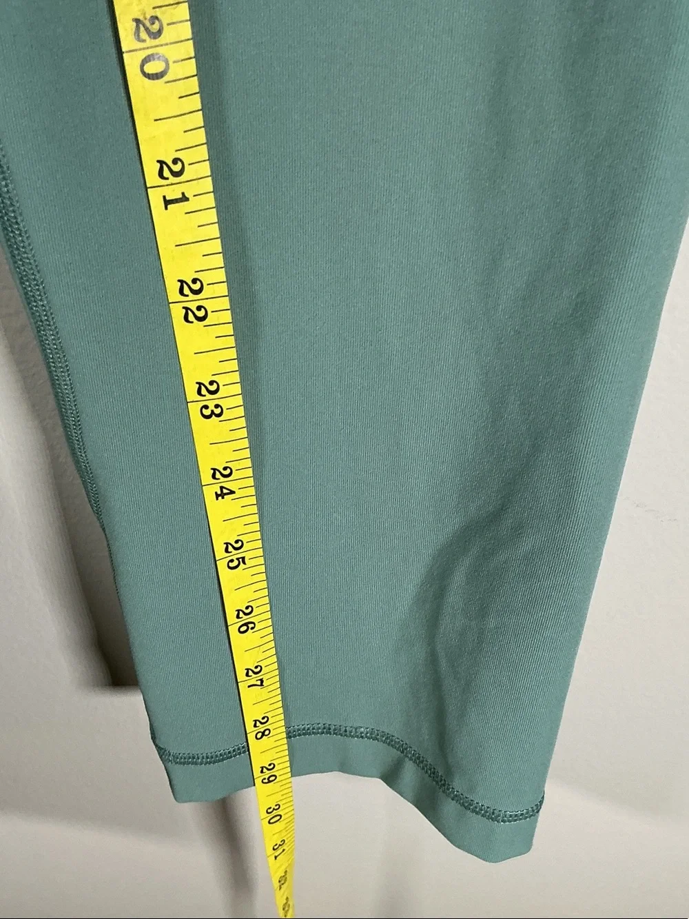 Lululemon Sage Green High Rise Cropped Leggings Size 6 Athletic Yoga Pants